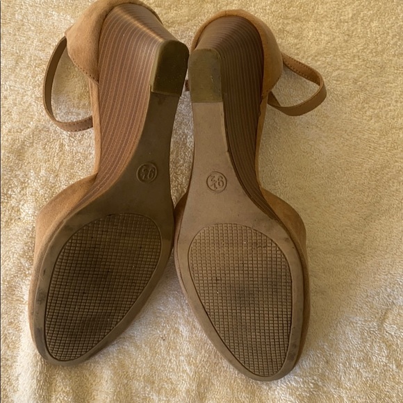 3/$25 A new day ankle strap wedges - Picture 6 of 6